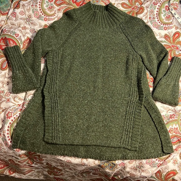 American Eagle Outfitters Sweaters - 🍀 AMERICAN EAGLE OUTFITTERS Sweater